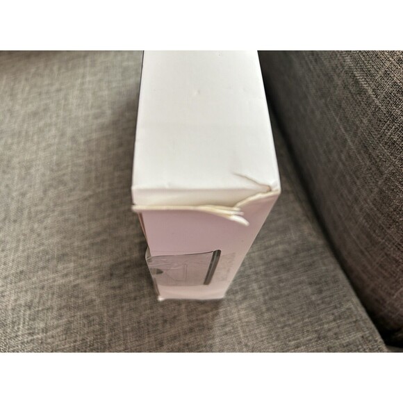 Nike 3 Piece Set Baby Bodysuit Hat and Booties 0 to 6 Months New - Picture 7 of 9